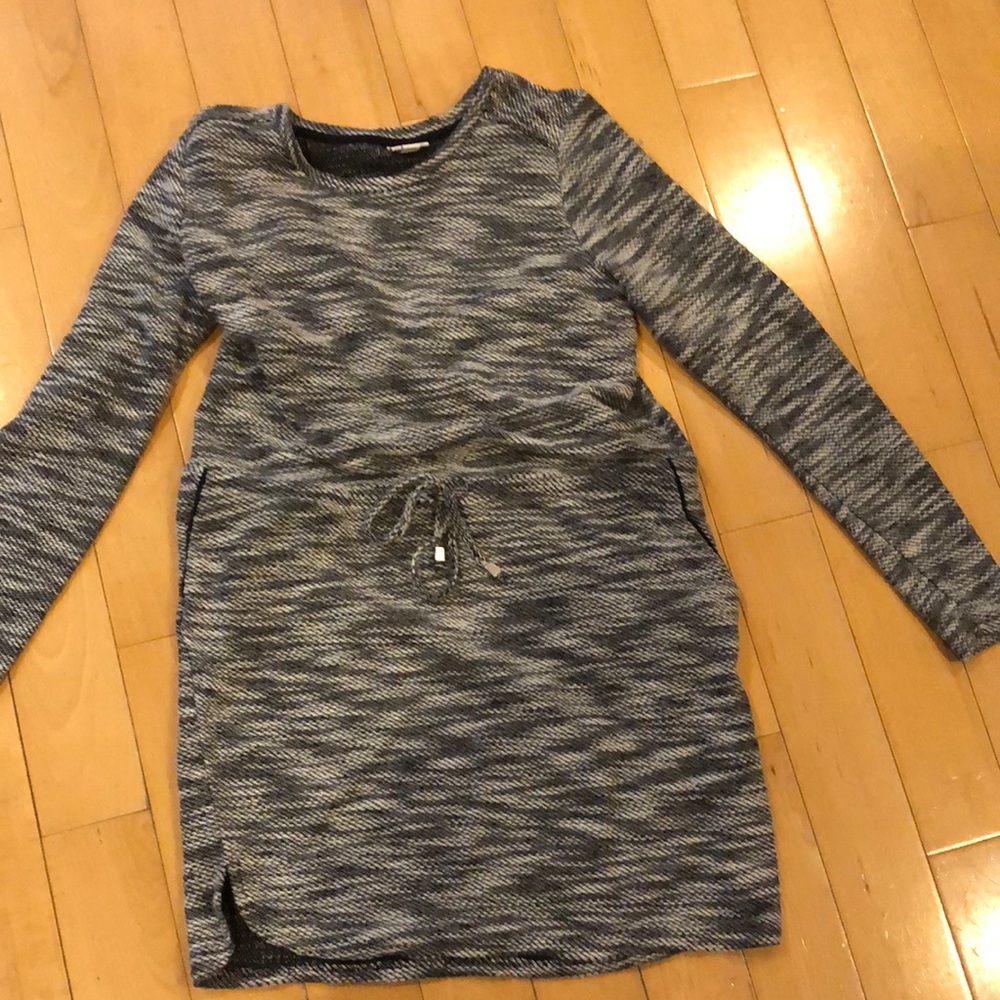 Gray long top with pockets